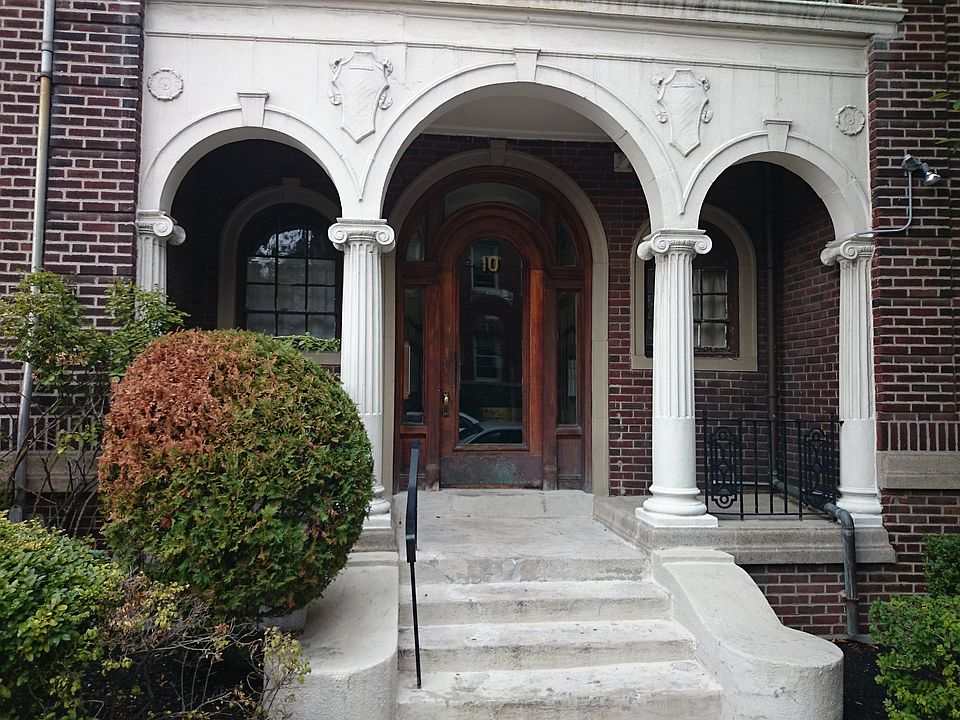 1st image of 10 Melvin Ave APT 7