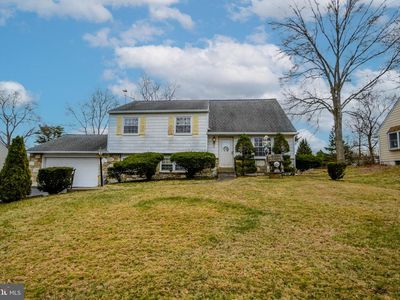 220 Hampshire Dr, Chalfont, PA, 18914