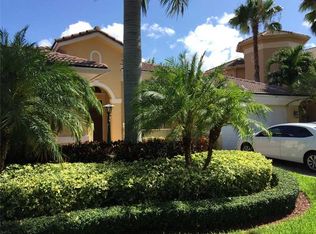11353 NW 68th St, Doral, FL 33178
