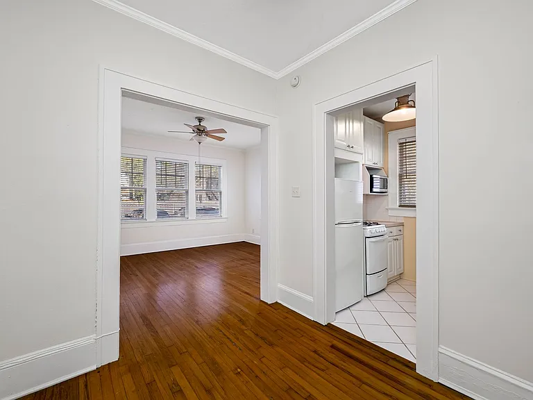 2115 W Hills Ave — Photo 15