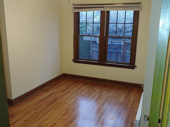 5th image of 5-11.5 N Franklin Ave #115