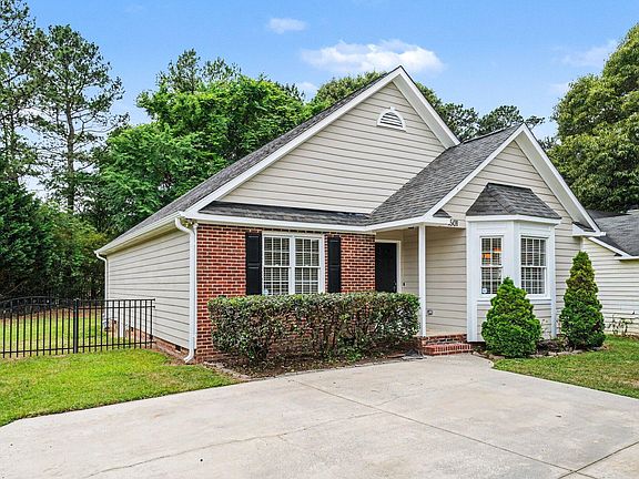 2nd image of 1601 Forest Lynks Dr