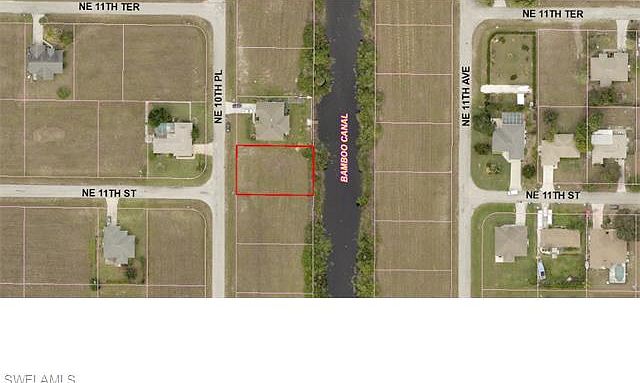 2nd image of 1047 NE 10th Pl