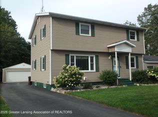 909 E Shaw St, Charlotte, MI 48813