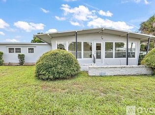 158 Forest Dr, Leesburg, FL 34788