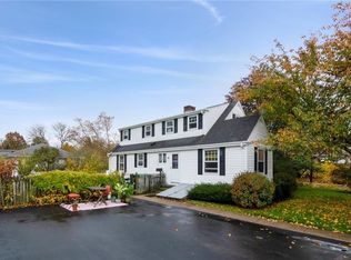 111 Kenyon Ave, South Kingstown, RI 02879