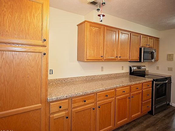 5th image of 4645 Oakhill Blvd #201