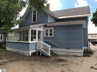 505 N Mitchell St, Cadillac, MI 49601