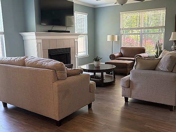 3rd image of 771 Hammett Pointe Ct