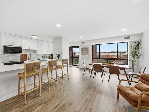 5th image of 3700 Capri Ct APT 308