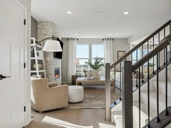 6254 61st St S, Cottage Grove, MN 55016