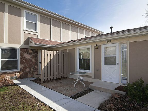 2nd image of 1044 Newport Hbr #1044