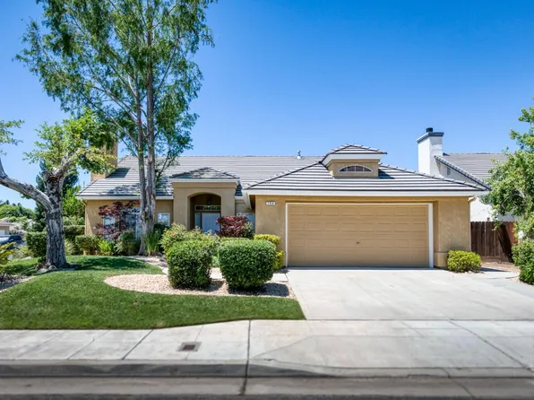 794 Applegate Ave, Clovis, CA 93611
