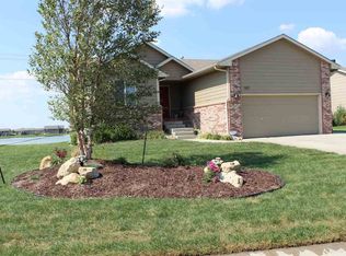 1917 N Nickelton Cir, Wichita, KS 67235