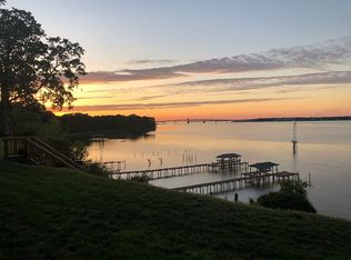 1117 Moore House Rd, Yorktown, VA 23690