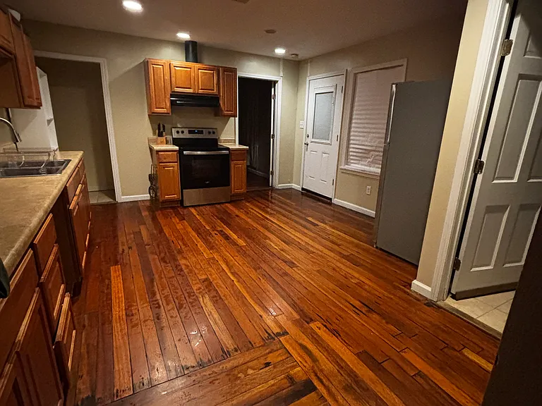 5517 Wildair Dr — Photo 12