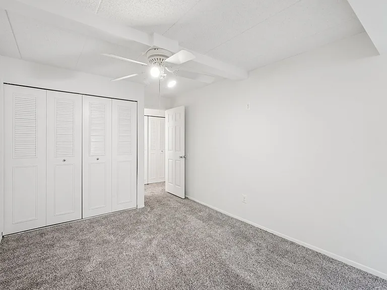 Riverside Village Apartments — Photo 96