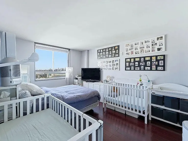 100 Manhattan Ave #2312 — Photo 6