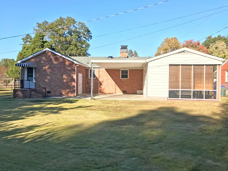 2702 Crockett Dr — Photo 45