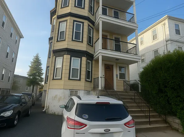 19 Sturgis St #2, Woburn, MA 01801