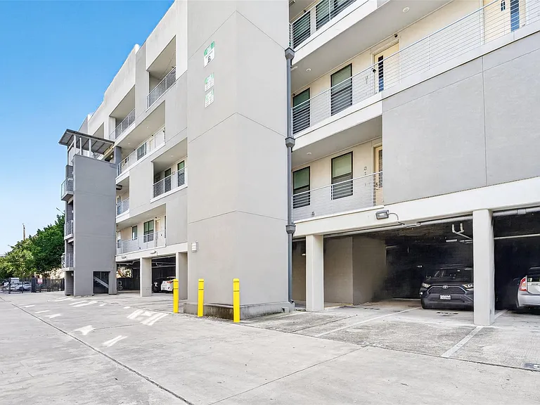 2401 Crawford St #B209 — Photo 5