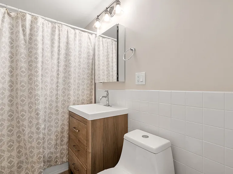 1600 Beacon St #807 — Photo 11