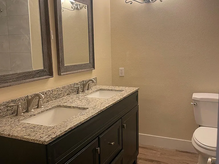 22 E Fairmont Dr — Photo 10