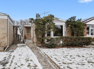 3110 W Jarvis Ave, Chicago, IL 60645