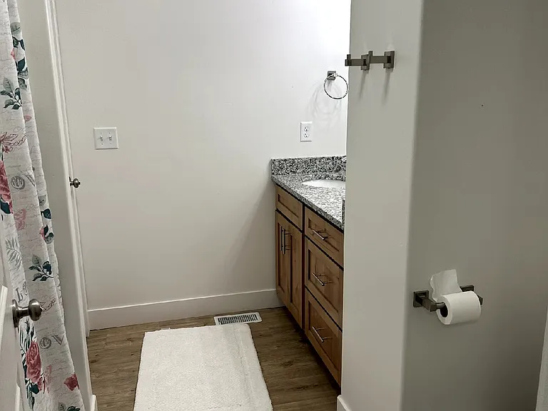 355 N 2650 W #4 — Photo 16