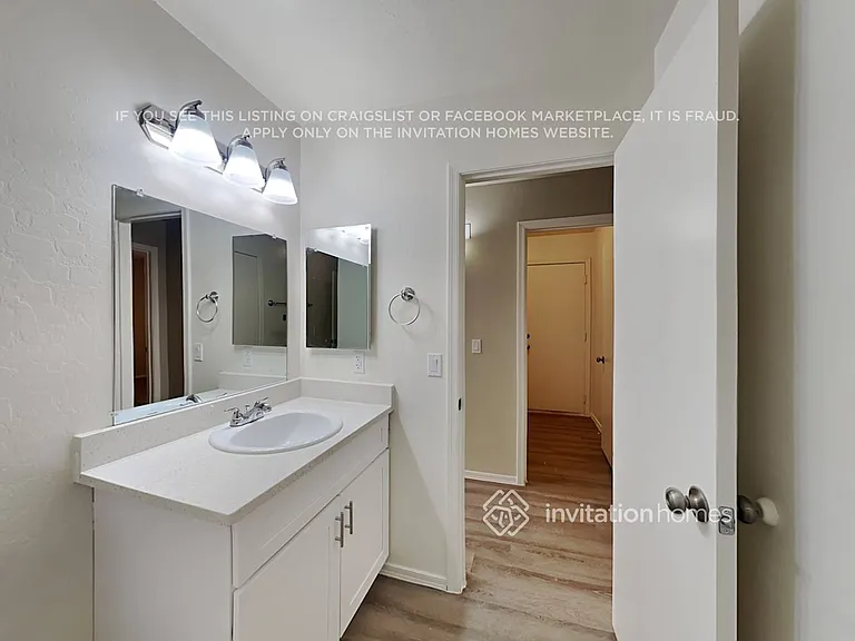 13383 W Watson Ln — Photo 16