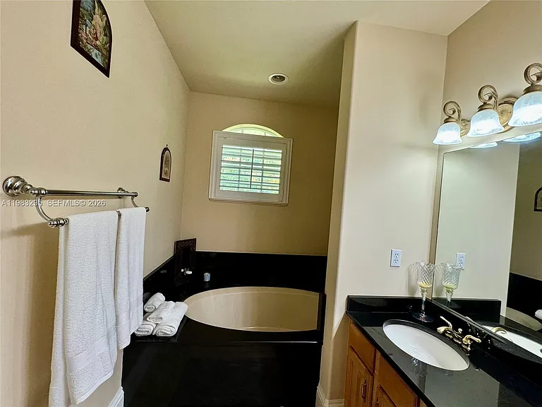 1740 Ludlow Rd — Photo 51