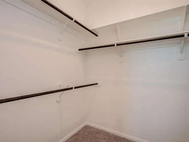 2425 Temple Crag Dr — Photo 20