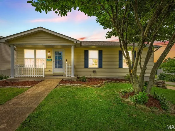701 E Pratt St, De Soto, MO 63020