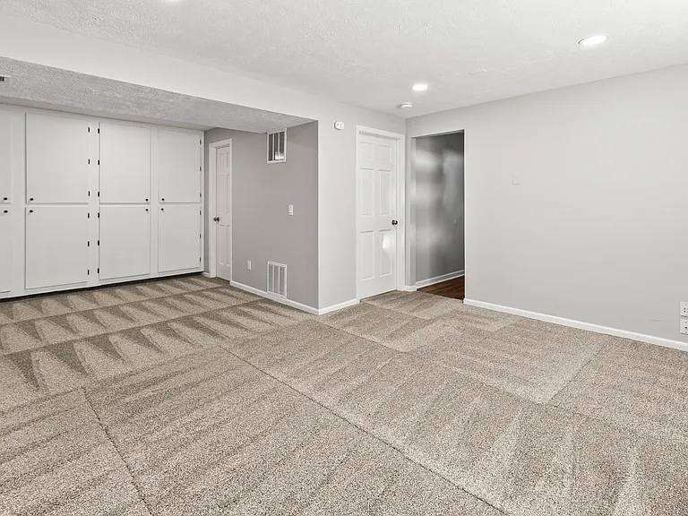 15416 Westchester Cir — Photo 23