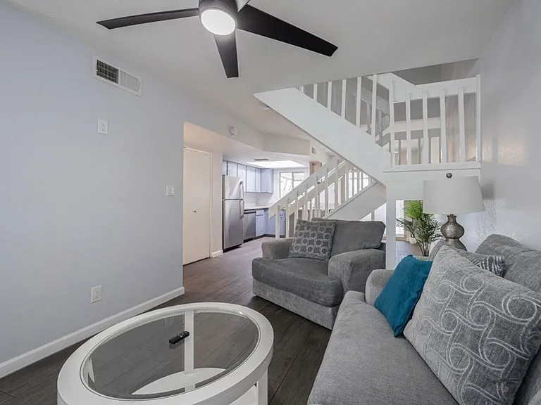 2724 W McLellan Blvd #134 — Photo 4