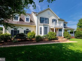 42355 Green Meadow Ln, Leesburg, VA 20176