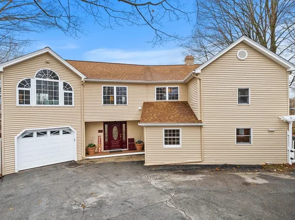 41 Red Spring Rd, Andover, MA 01810