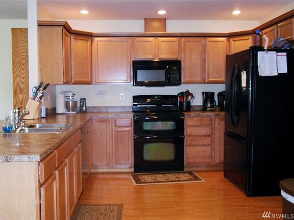 3rd image of 1205 Lawrence Dr