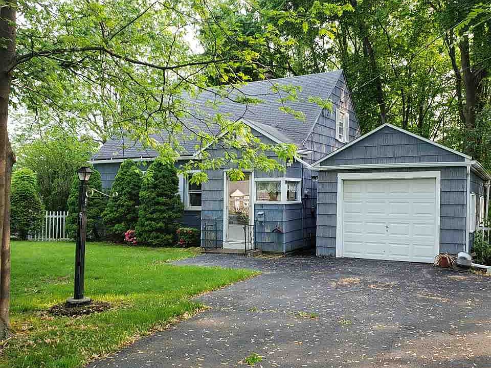 2nd image of 15 Pleasant Ct