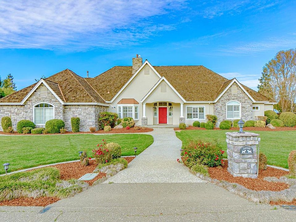 1st image of 39398 Spyglass Pl