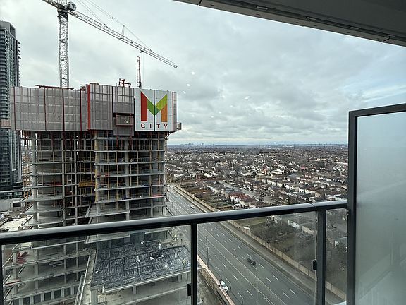 5th image of 448 Burnhamthorpe Rd W #1612