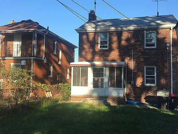 5th image of 11415 Sussex St