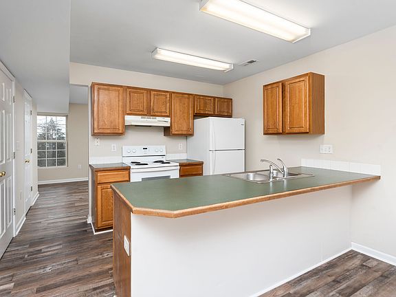 4th image of 713 Ivy St APT 2