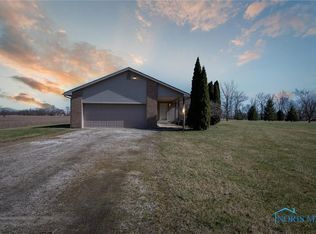 3495 S Harris Salem Rd, Oak Harbor, OH 43449