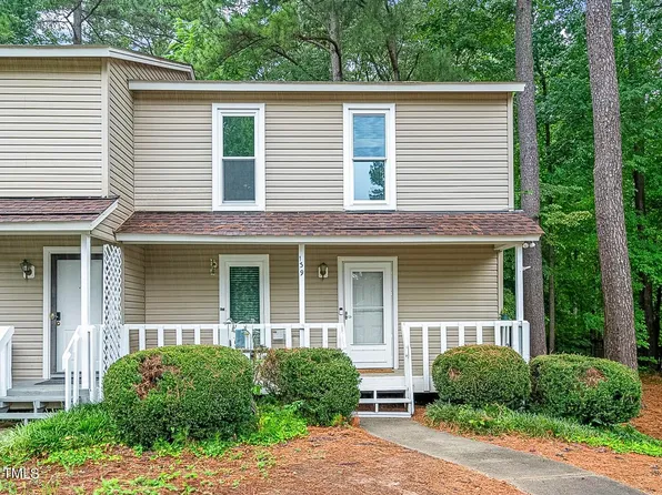 139 Lake Pine Dr, Cary, NC 27511
