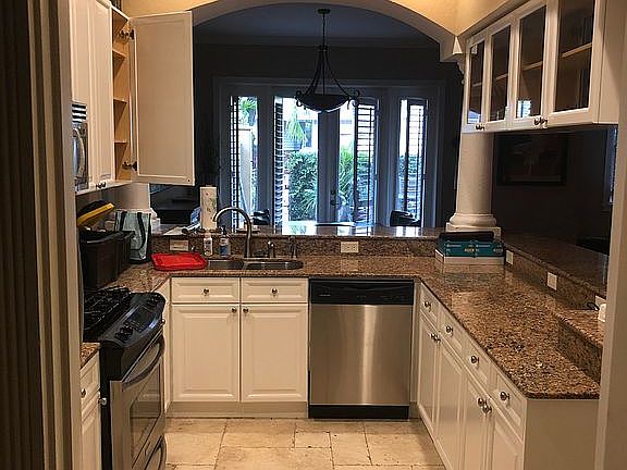 2nd image of 4907 Bayshore Blvd Unit 119