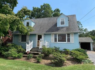 112 Radcliff Ave, Farmingdale, NY 11735