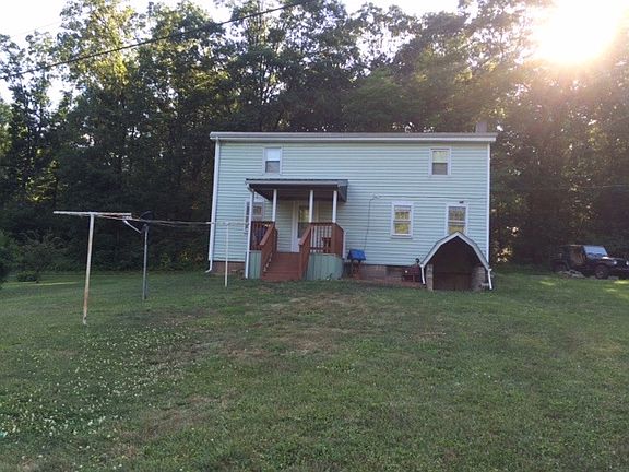 Rear of house & yard
