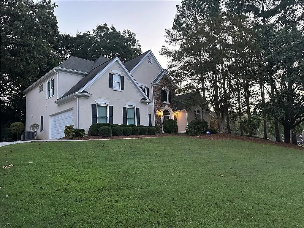 4 bed, 3.5 bath, 3403 sqft, $3,600 — Photo 2