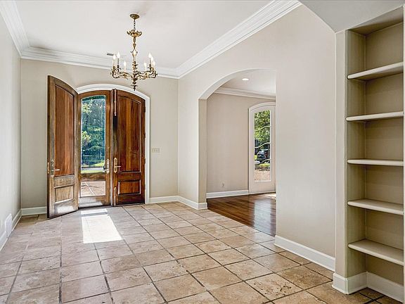 3rd image of 287 Cloister Green Ln